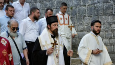 Храм Светих апостола у Рисну прославио своју славу 