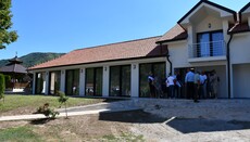 Епископ Сергије освештао парохијску салу у Медној
