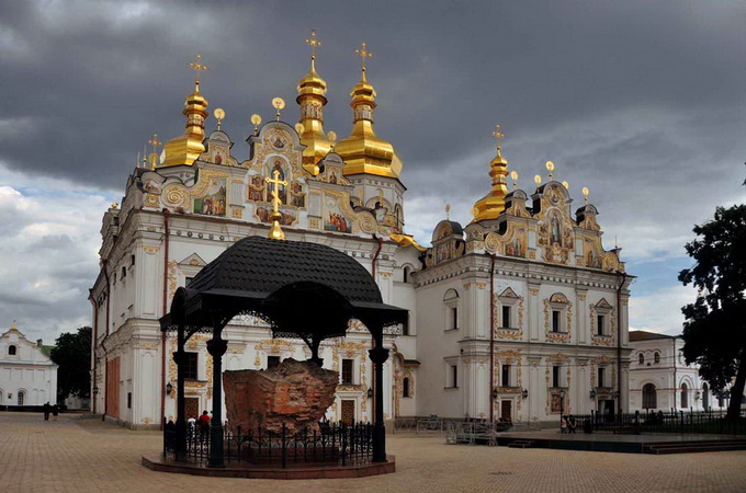 On the Day of the Assumption of the Blessed Virgin UOC canonizes two saints