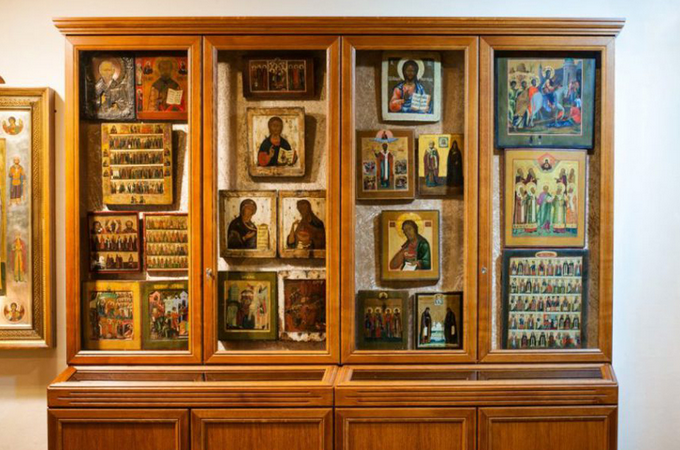 Ex-Wehrmacht soldier donates collection of ancient icons to Orthodox church