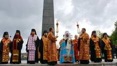 Churches and monasteries of UOC to pray for the dead in World War II