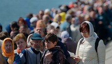 More than 100 thousand people venerate relics of Nicholas the Wonderworker in Moscow (VIDEO)