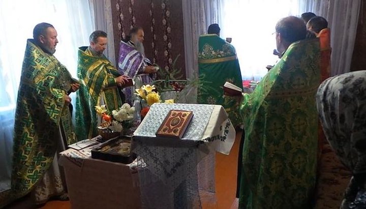 The Holy Protection community of the UOC of Gribovitsa village, Volyn region, is gradually returning to their full-fledged parish life