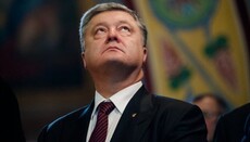 Poroshenko gets compromised by taking the Holy Communion at UOC monastery