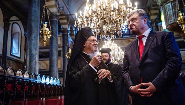 Patriarch Bartholomew and Petro PoroshenkoPatriarch Bartholomew and Petro PoroshenkoPatriarch Bartholomew and Petro PoroshenkoPatriarch Bartholomew and Petro Poroshenko