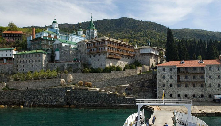 Athos monasteries are to close their gates before OCU head