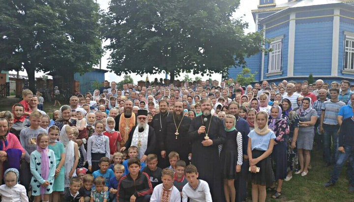 Persecuted communities of the Volyn Eparchy of the UOC during the visit of Cypriot Archimandrite Nektarios (Bakopoulos). Photo: Facebook