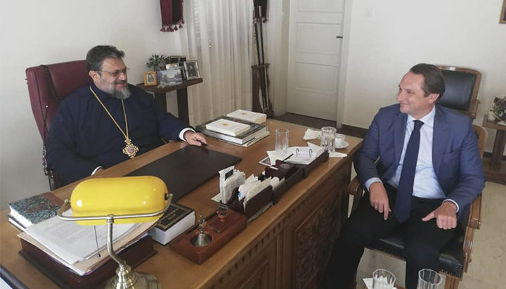 Ambassador of Ukraine to Greece Sergey Shutenko and Metropolitan Chrysostomos (Pulupatis) of Messinia. Photo: Facebook