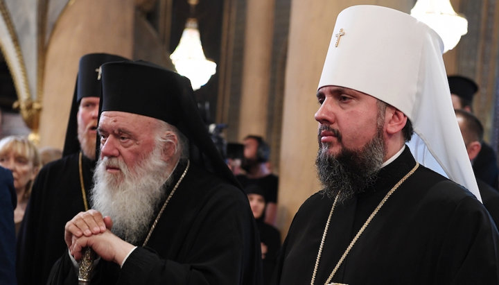 Archbishop Ieronymos and Epiphany Dumenko. Photo: credo.press