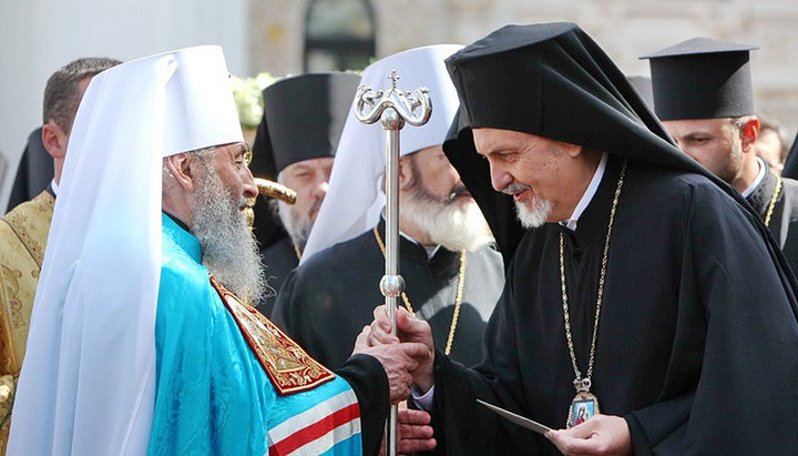 His Beatitude Onuphry and the Phanar hierarch Metropolitan Emmanuel. Photo: fotolitopys