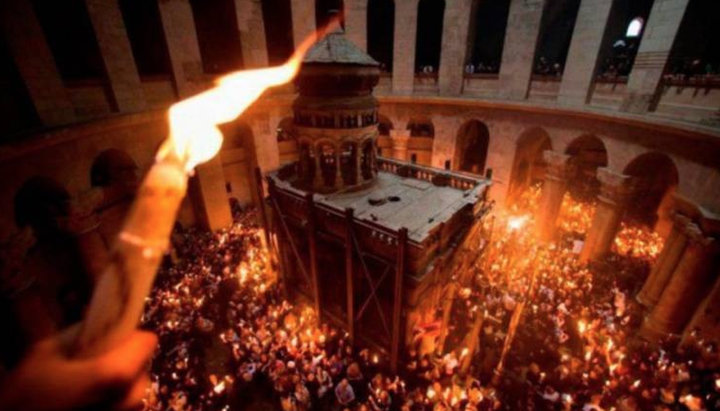 The descent of the Holy Fire in the Church of the Holy Sepulcher in Jerusalem. Photo: rsute.ru