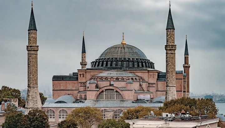 The Greek Church made a statement regarding a possible change in the status of Hagia Sophia. Photo: cdn.photosight.ru