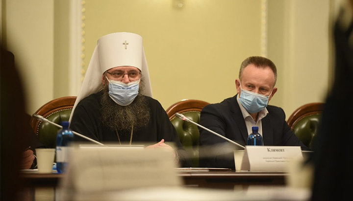 Metropolitan Clement (Vecheria) of Nizhyn and Pryluky took part in a meeting with Speaker of the Verkhovna Rada of Ukraine Dmitry Razumkov. Photo: news.church.ua