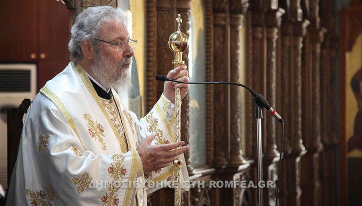 Archbishop Chrysostomos made a liturgical mention of Epiphany for the first time. Photo: romfea.gr