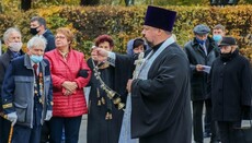 Students of KTAS prayerfully honour memory of Kyiv liberators