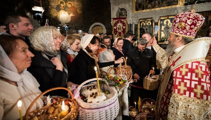 Believers of the UOC hope to celebrate Easter in open churches. Photo: politeka.net