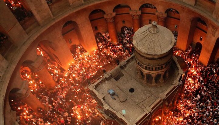 Descent of the Holy Fire. Photo: moya-planeta.ru