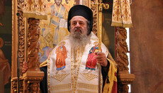 Greek hierarch: Unvax priests must be denied salaries by authorities