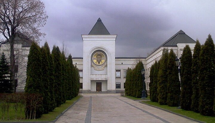 Residence of the Synod of the Russian Orthodox Church in the Danilov Monastery. Photo: Wikipedia