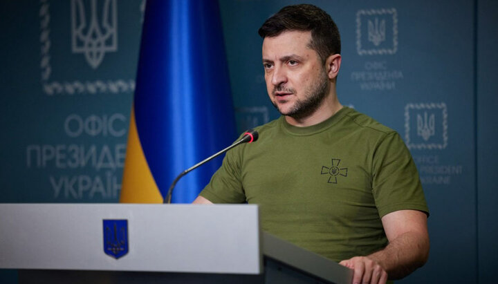 Zelensky thanks UOC for help in arranging humanitarian corridor in Mariupol