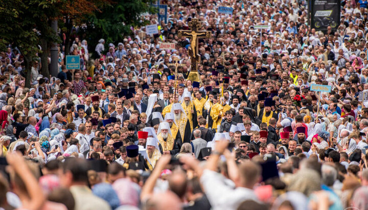 Religious procession of the UOC. Photo: UOJ