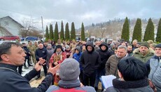 UOC church sealed in Boryslav after parishioners refuse to defect to OCU