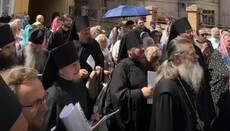 Lavra monks allowed to court hearing on their eviction from monastery