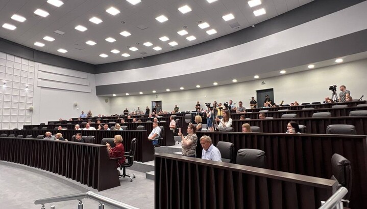 A session of the Ternopil Regional Council. Photo: suspilne.media