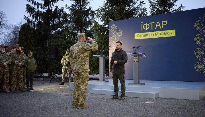 President Zelensky awarded Ukrainian military men who profess Islam. Photo: president.gov.ua