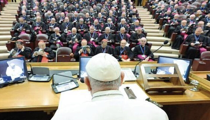 Pope to Italian RCC bishops: Too many 