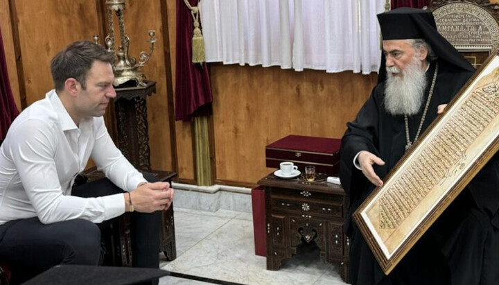 Patriarch of Jerusalem meets with a Greek gay politician