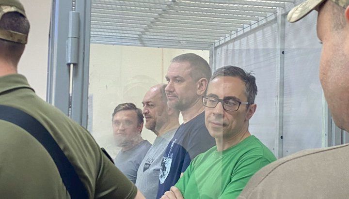 Orthodox journalists Valeriy Stupnitsky, Andriy Ovcharenko, Volodymyr Bobecko and Fr Serhiy Chertylin at the court session. Photo: UOJ