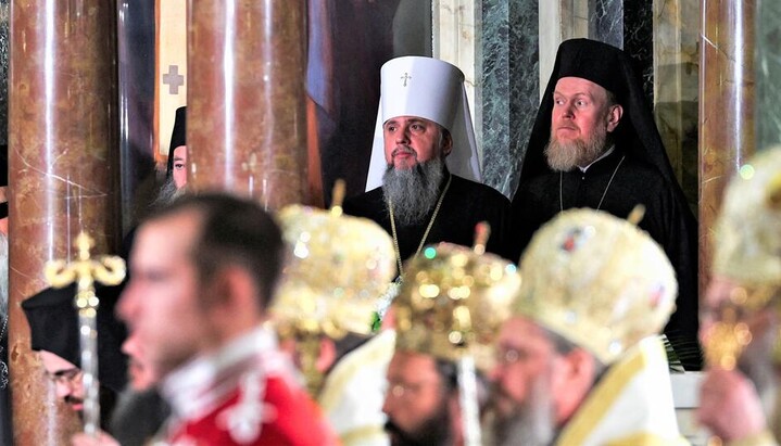 Dumenko and Zoria at the funeral service for Patriarch Neophyte in Bulgaria. Photo: Facebook