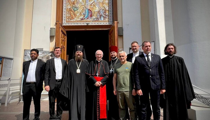 Cardinal Parolin visits the UOC Cathedral in Odesa damaged by Russia