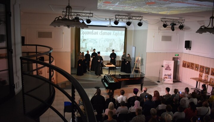 Opening of the exhibition at the Foma Center in Kharkiv. Photo: Kharkiv Eparchy