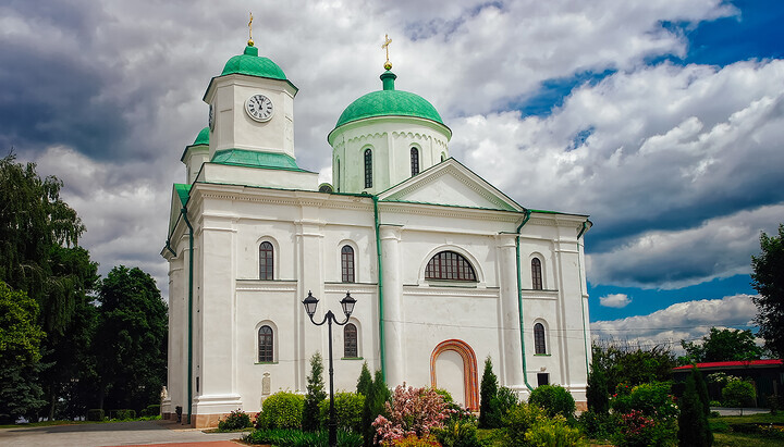 XII century Assumption (St. George) Cathedral in Kaniv. Photo: md-ukraine.com