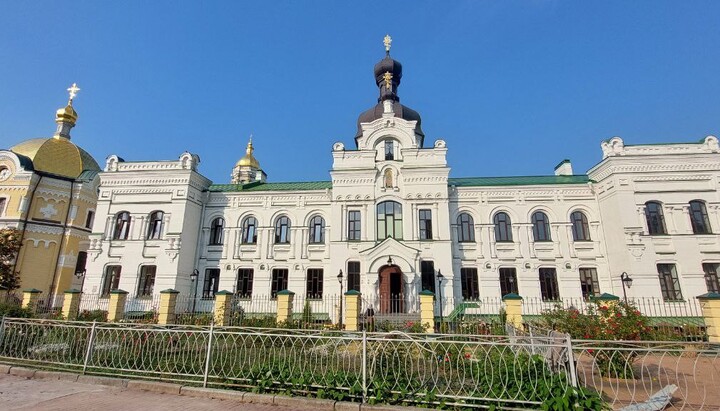 Lavra publishes a photo of St. Agapitus Church after removal of kiosks