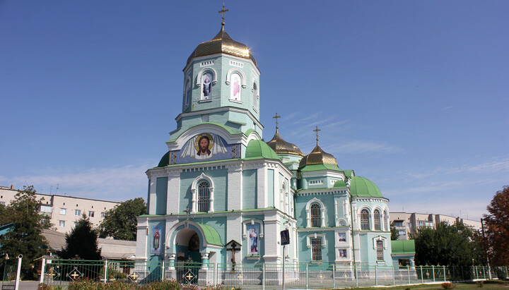 Holy Dormition Cathedral of UOC. Zolotonosha. Photo: wikipedia