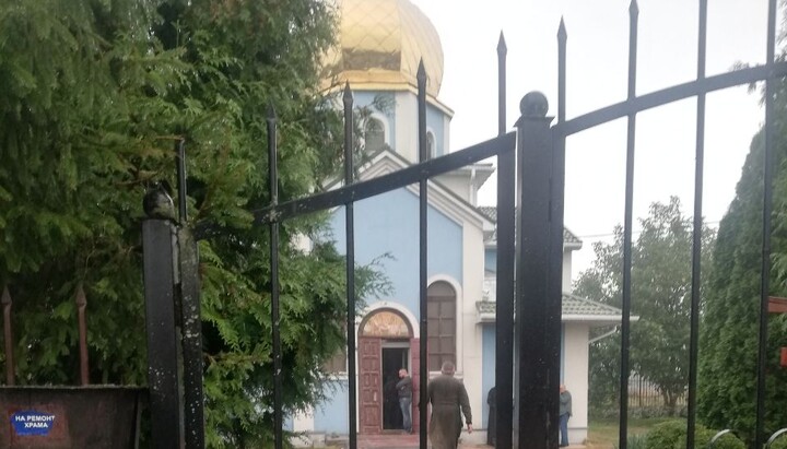 The Church of the Nativity of the Most Holy Theotokos of the UOC in the village of Novosilky, Kyiv region. Photo: t.me/dozor_kozak1