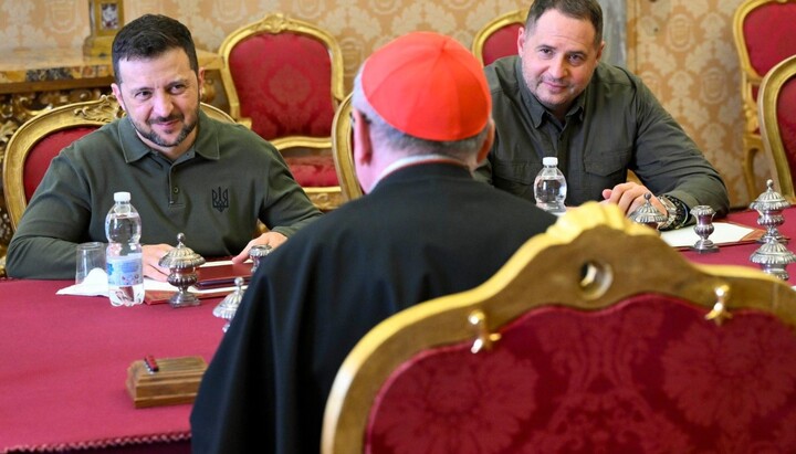 Cardinal Pietro Parolin, President Zelensky, Head of the Office of the President Yermak. Photo: Vatican News