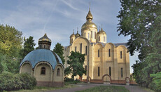 Believers of Cherkasy, led by Metropolitan Theodosiy, defend UOC Cathedral