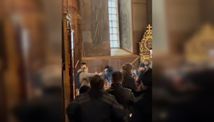 Shooting in the cathedral in Cherkasy. Photo: Screenshot from UOJ video