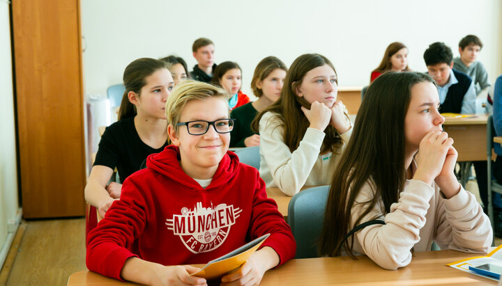 High school students. Photo: High School