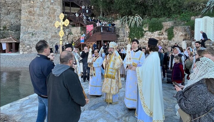 Water blessing on January 19 in Antalya by the clergy of Phanar. Photo: screenshot from Phanar's YouTube channel