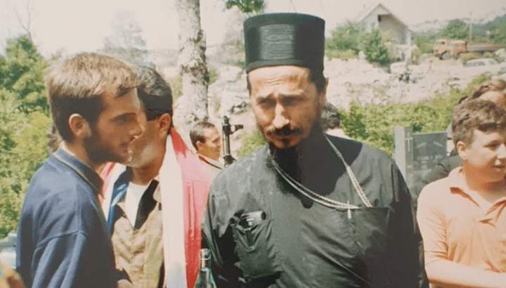 Крило српске Цркве и заступник пред Престолом Божјим. Сећања на Владику Атанасија.