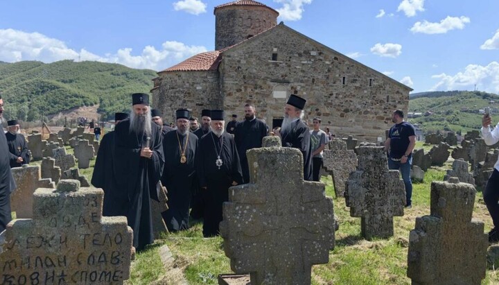 Патријарх Порфирије посетио Петрову Цркву у Новом Пазару и положио камен темељац за нови конак