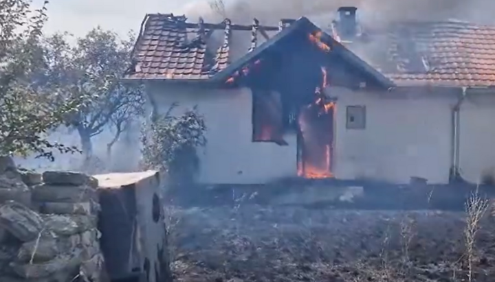 Мештaни и монахиња из Гориоча спасавали домове од пожара у Осојанској долини