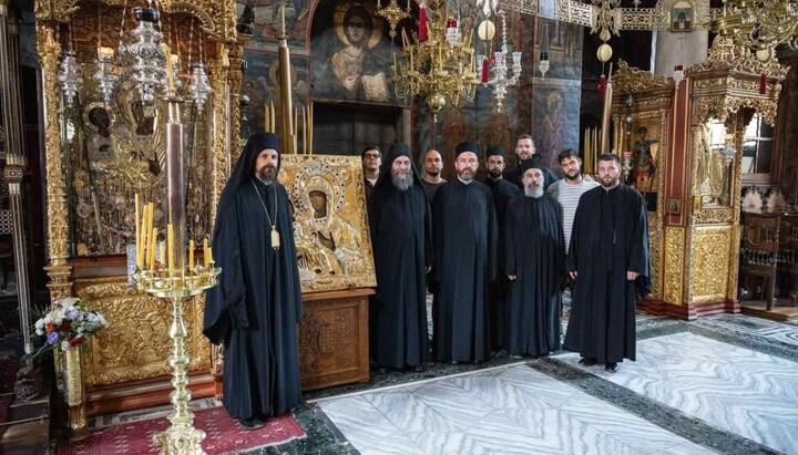 Архијереј СПЦ посетио Хиландар 