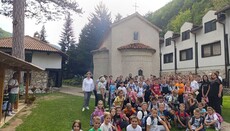 Деца из Горачића посетила Овчарско-кабларске манастире
