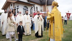 Митрополит Фотије освештао храм у Хасама